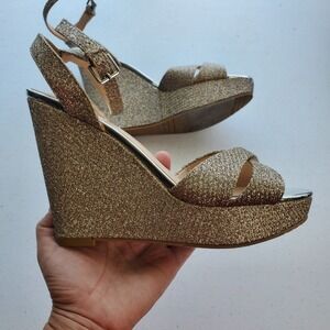 L.Miller Women's Frosted Platform Shoes Size 7.5 M Gold with Clasp Strap‎